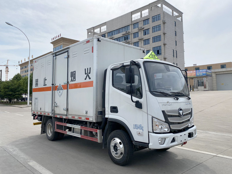 雜項危險物品廂式運輸車，運輸車，運輸車廠家，楚勝集團